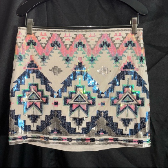Y2K express Aztec print sequin iridescent mini skirt - Picture 3 of 7